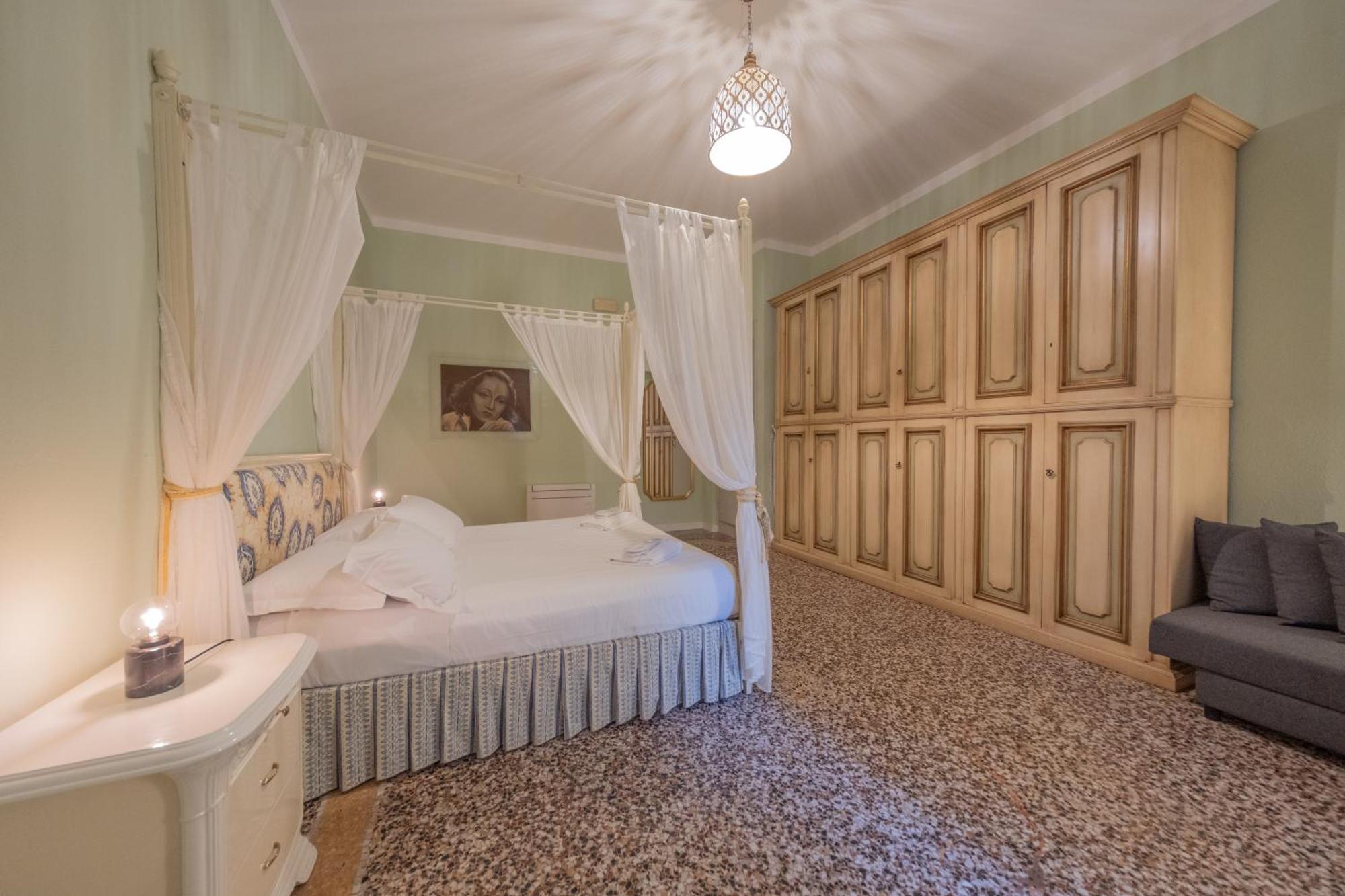 Lungarno Buozzi 7 Apartments Pisa Exterior photo